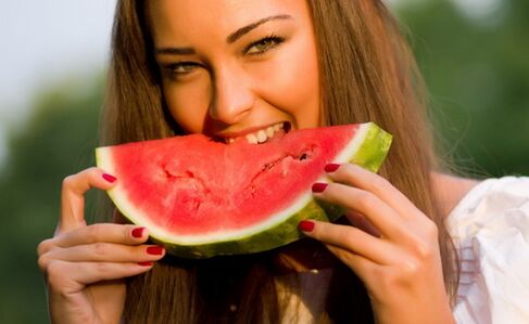 Positive feedback from women about watermelon diet for weight loss
